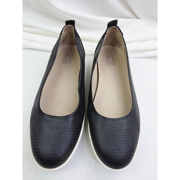 Naturalizer Size 9M Womens Black Harris WedgeHeel Slip On Logo Tag Comfort Shoes - Picture 1 of 14